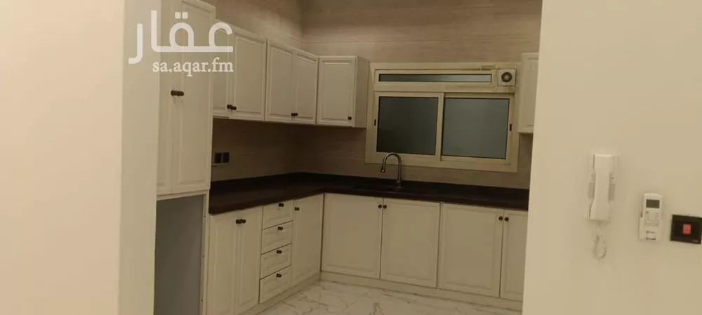 شقة 3 غرف في الملقا 1