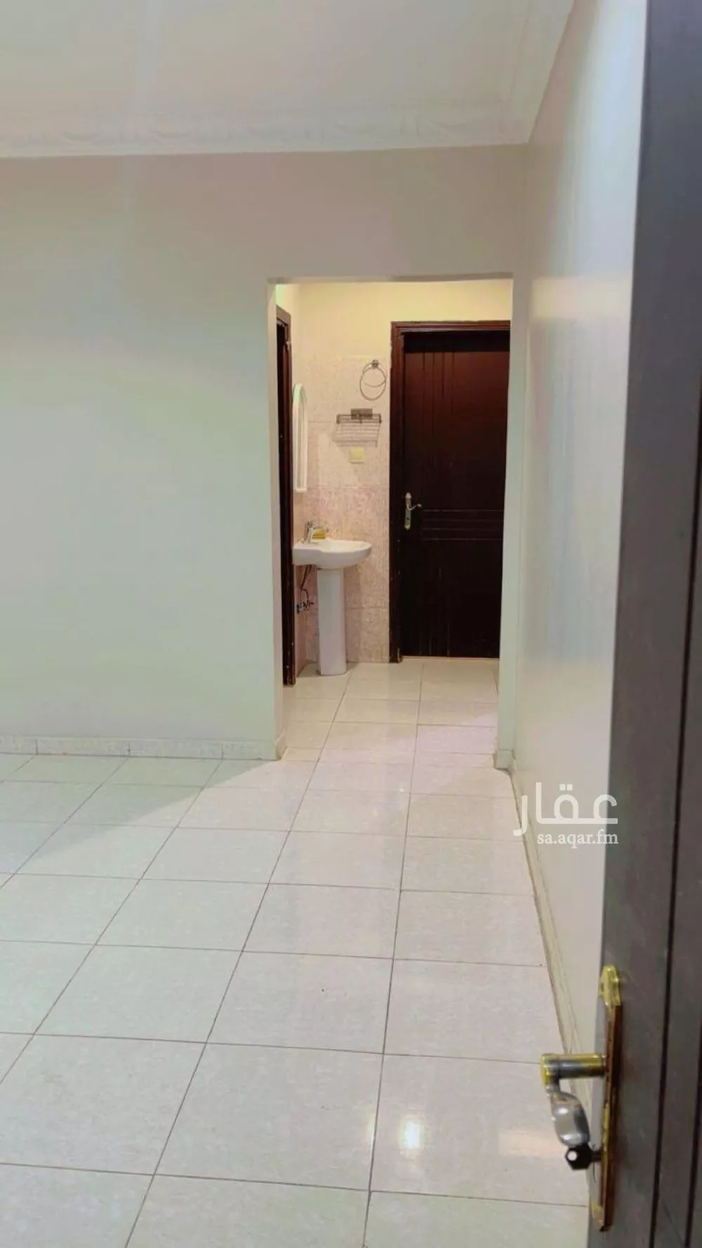 3 bedroom floor in Al Aziziyah 9