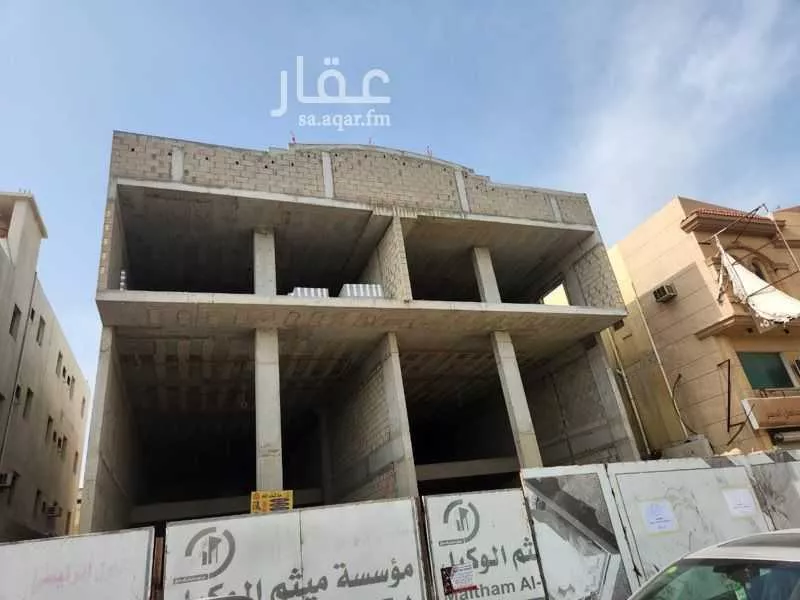 عمارة 700 م² في احد 4