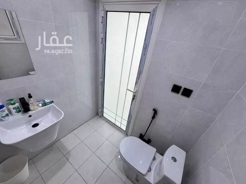 630 sqm building in Uhud 11