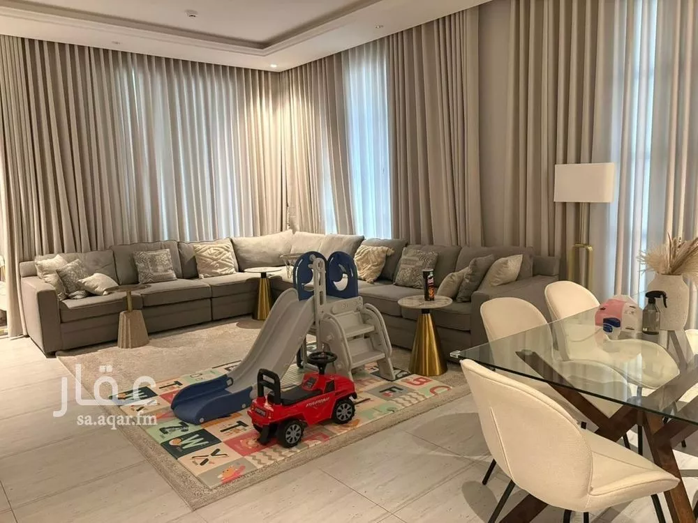 3 bedroom apartment in Al Malqa 1