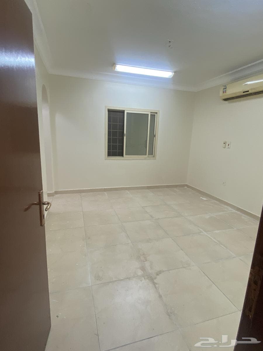 شقة 5 غرف في الفيصلية 3