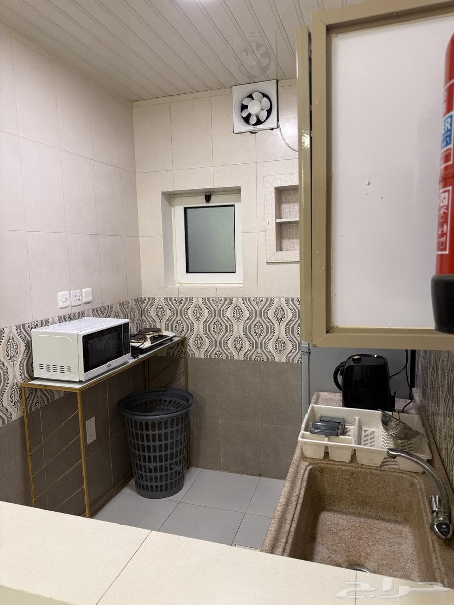 شقة 2 غرف في العزيزية الثاني 16