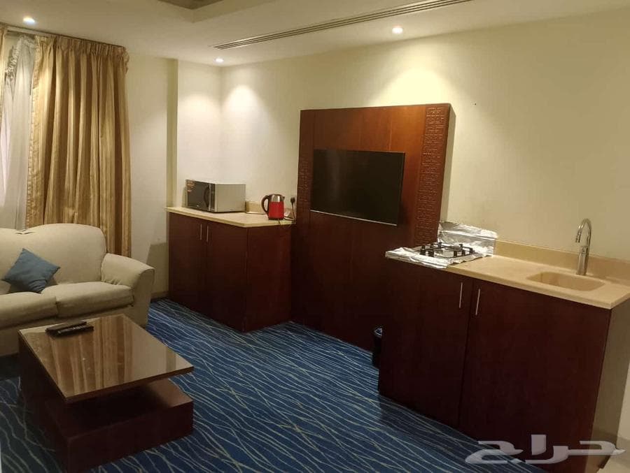 شقة 2 غرف في العليا 10