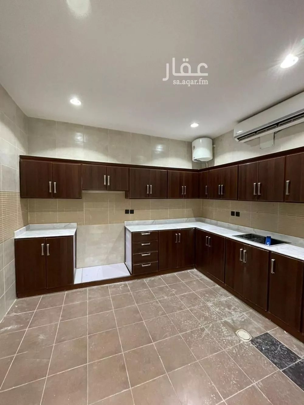 3 bedroom apartment in Al Malqa 1