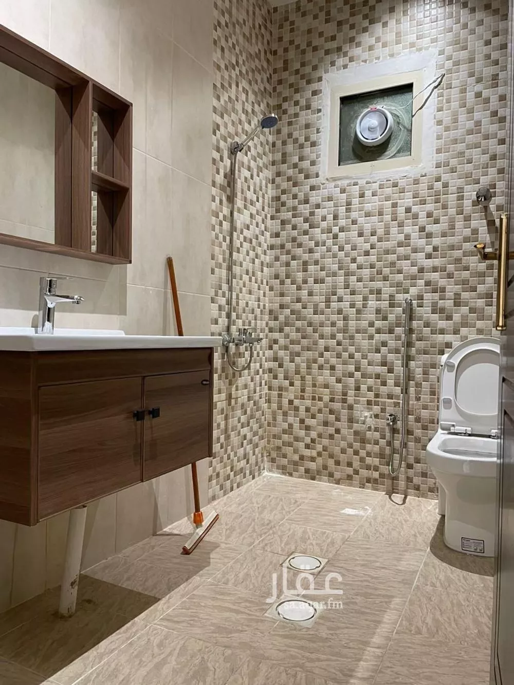 3 bedroom apartment in Al Malqa 6