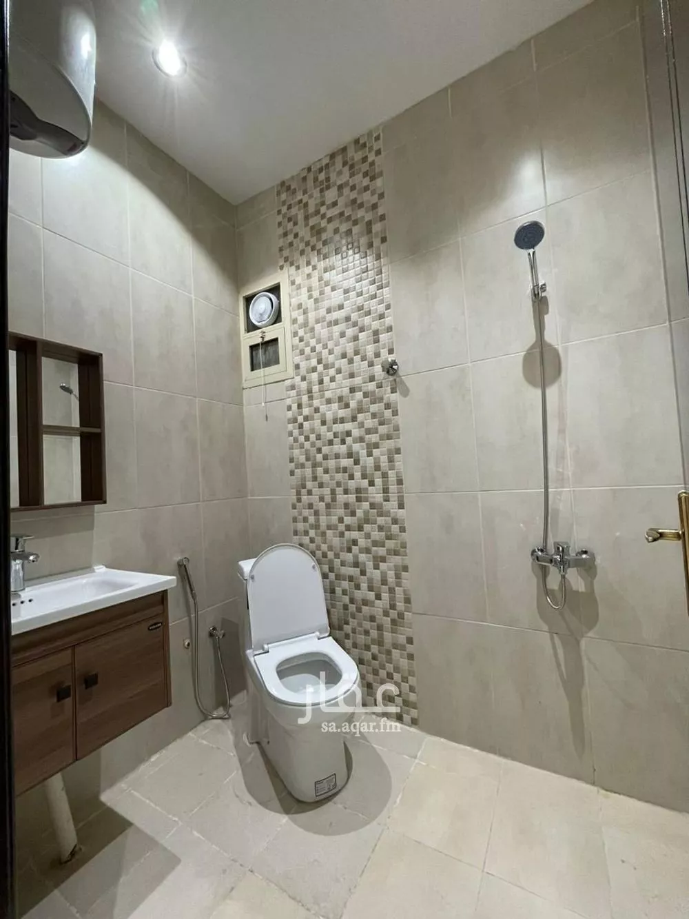 3 bedroom apartment in Al Malqa 8