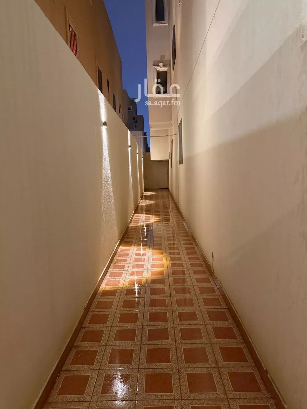 4 bedroom floor in Irqah 5
