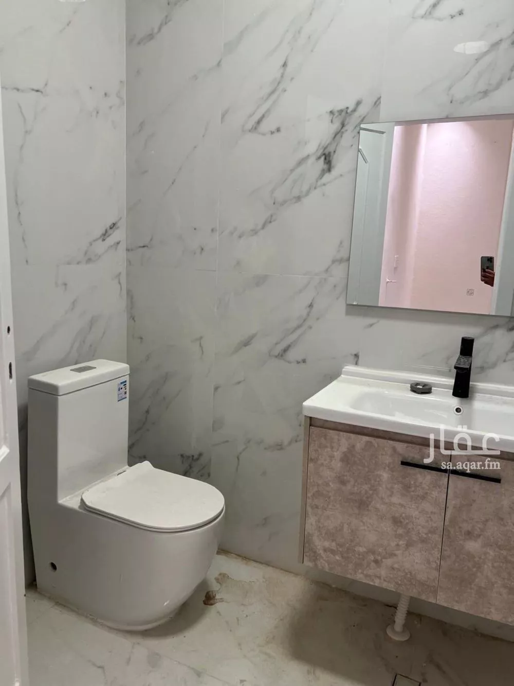 شقة 3 غرف في السعادة 5