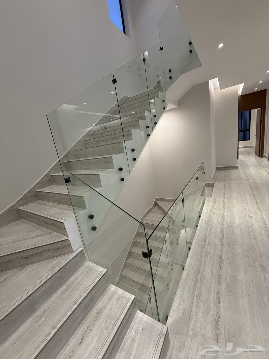 فيلا  في طيبة 7