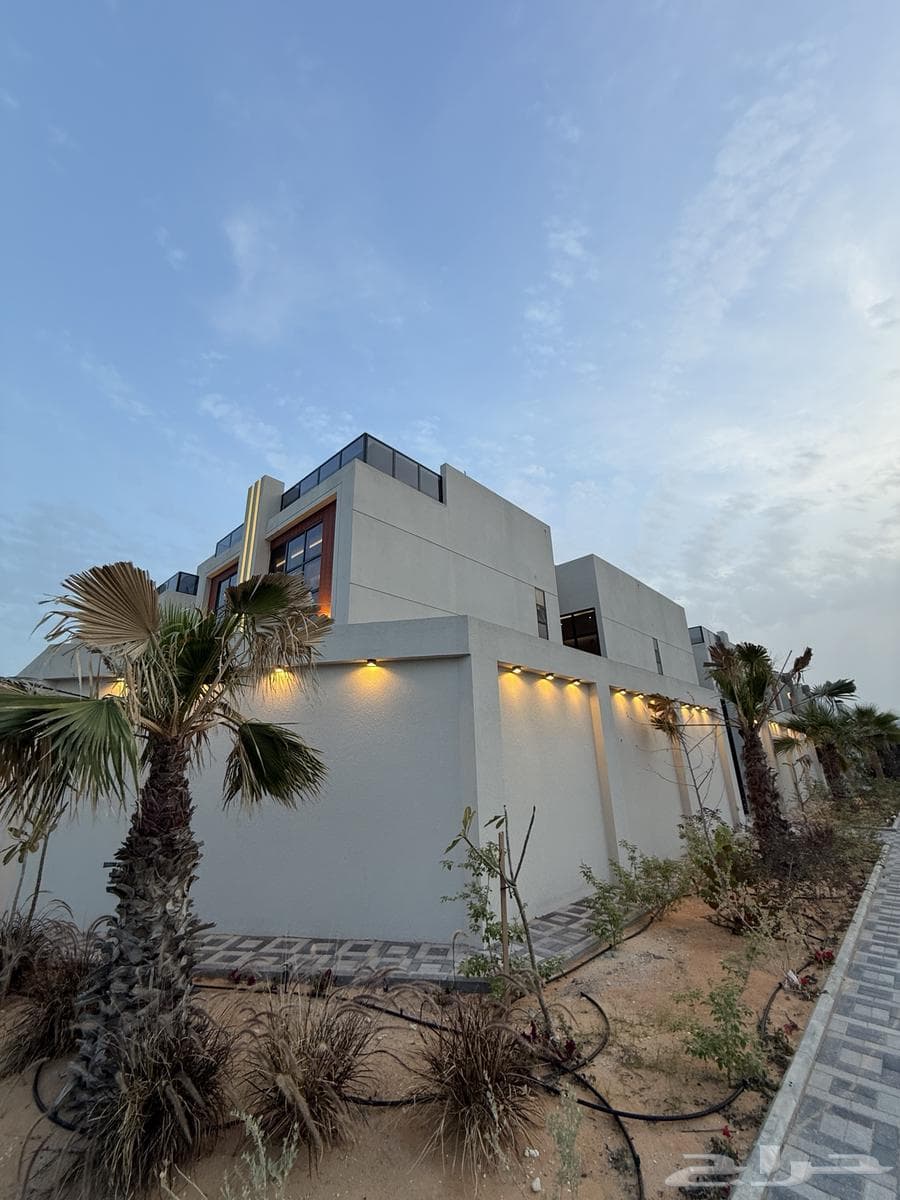 فيلا  في طيبة 9