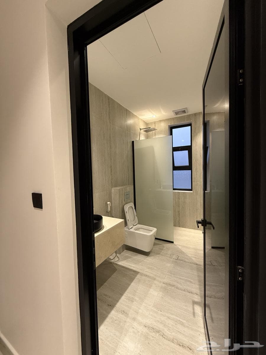 فيلا  في طيبة 10