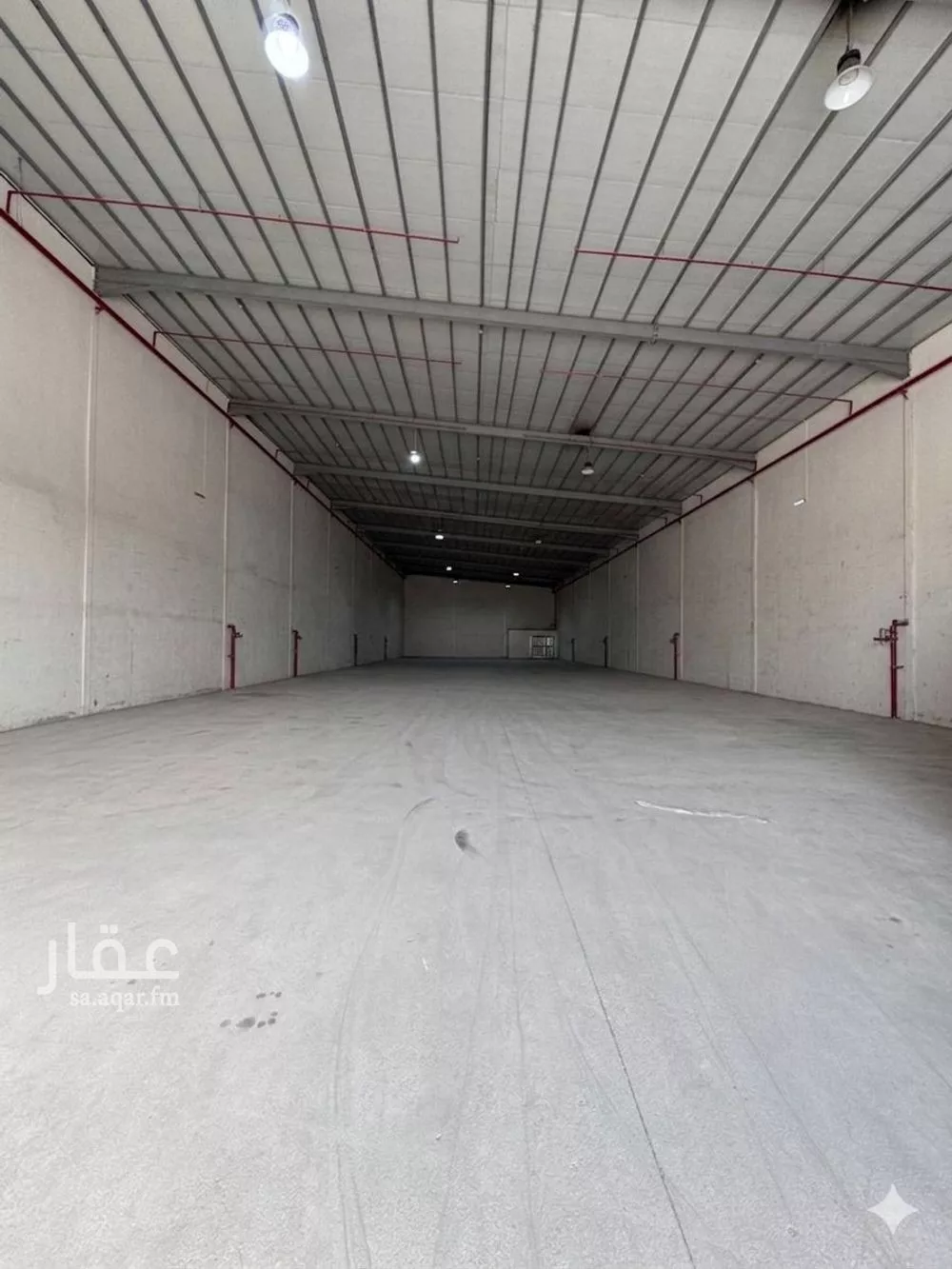 مستودع 9600 م² في المنصورية 2