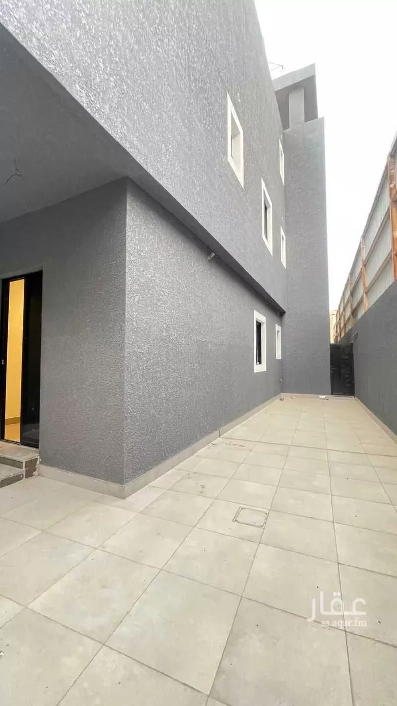 732 sqm building in Jarir 15