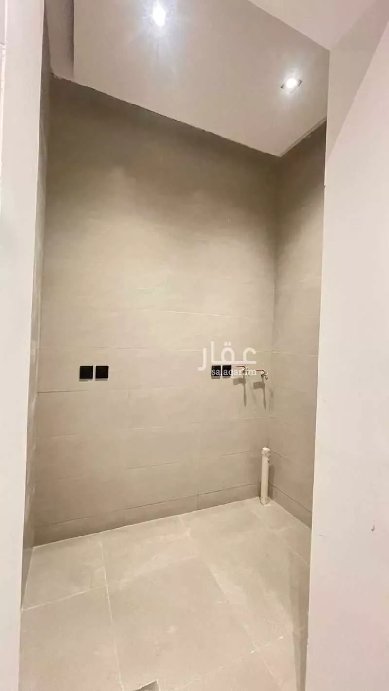 732 sqm building in Jarir 23