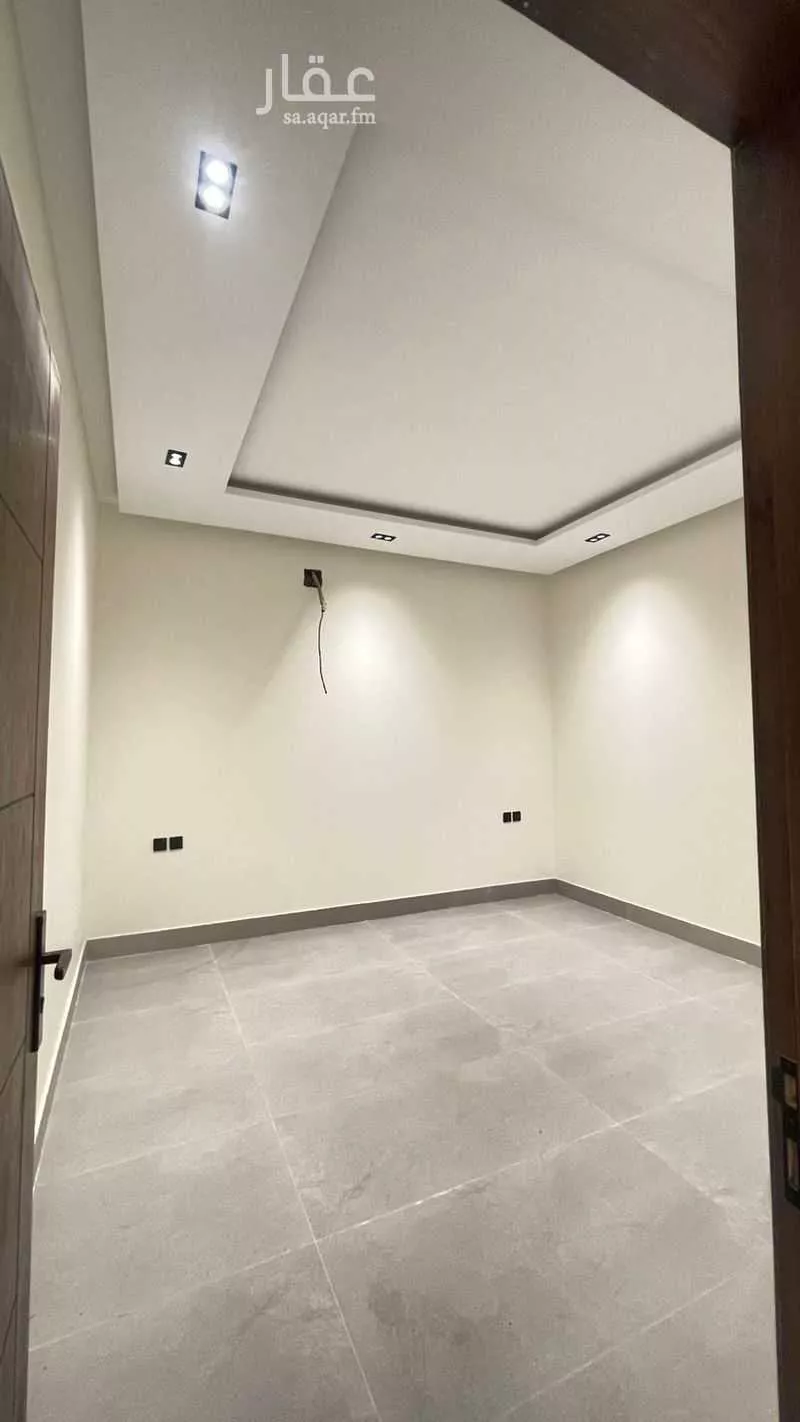 732 sqm building in Jarir 5