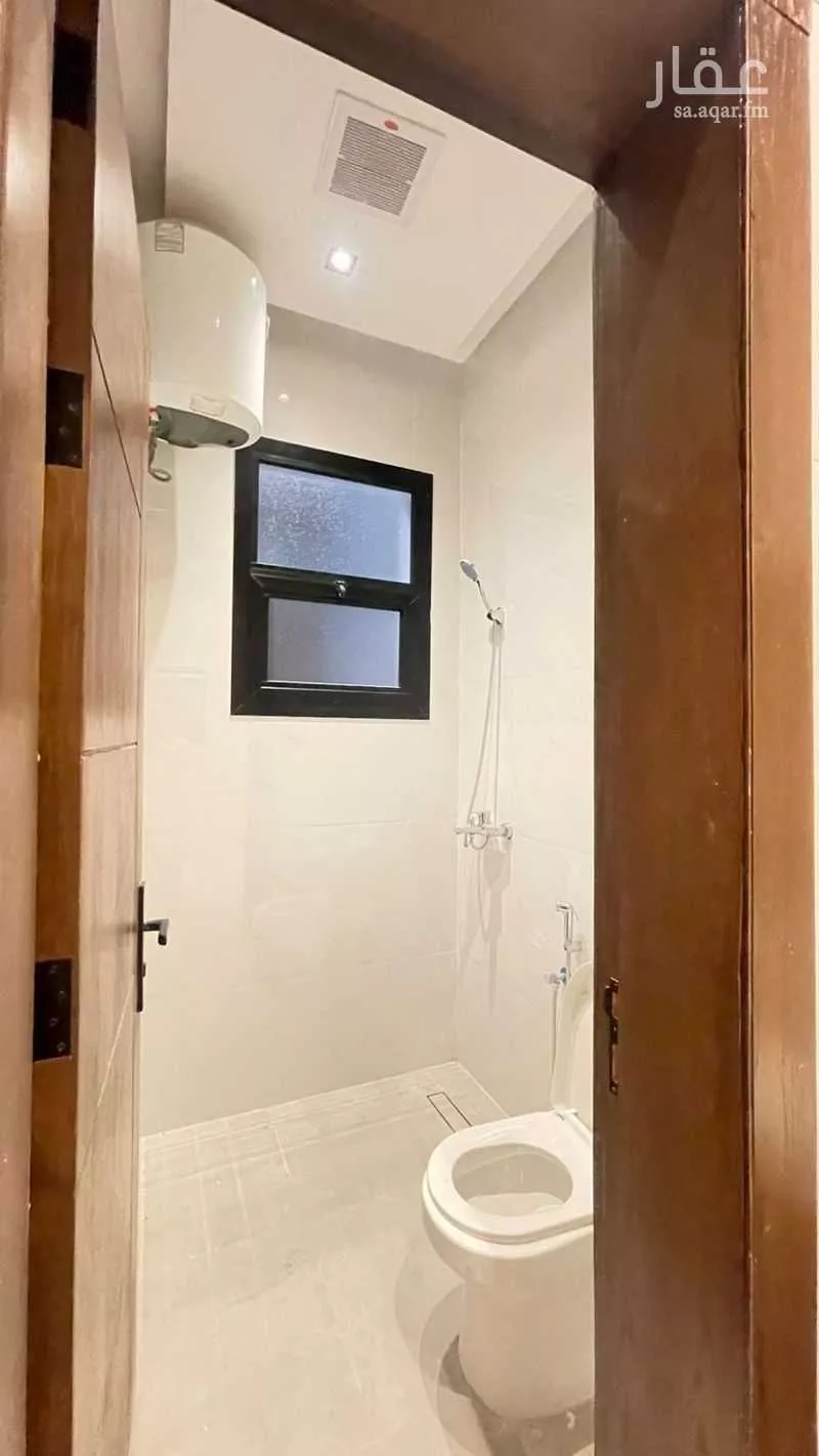 732 sqm building in Jarir 6