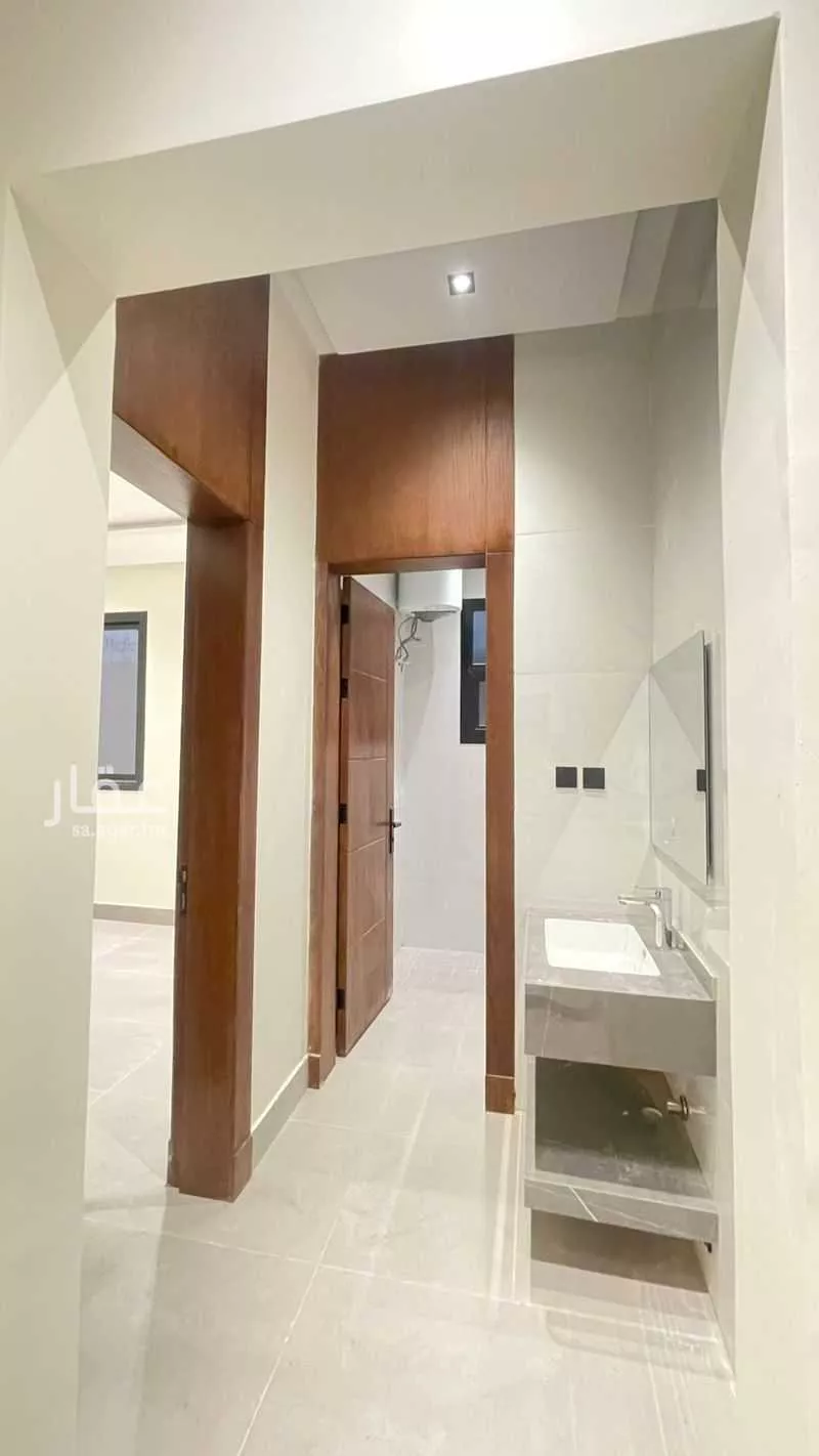 732 sqm building in Jarir 9