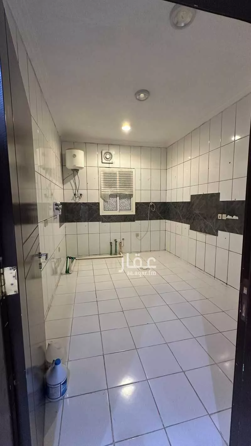 3 bedroom floor in Al Aridh 13