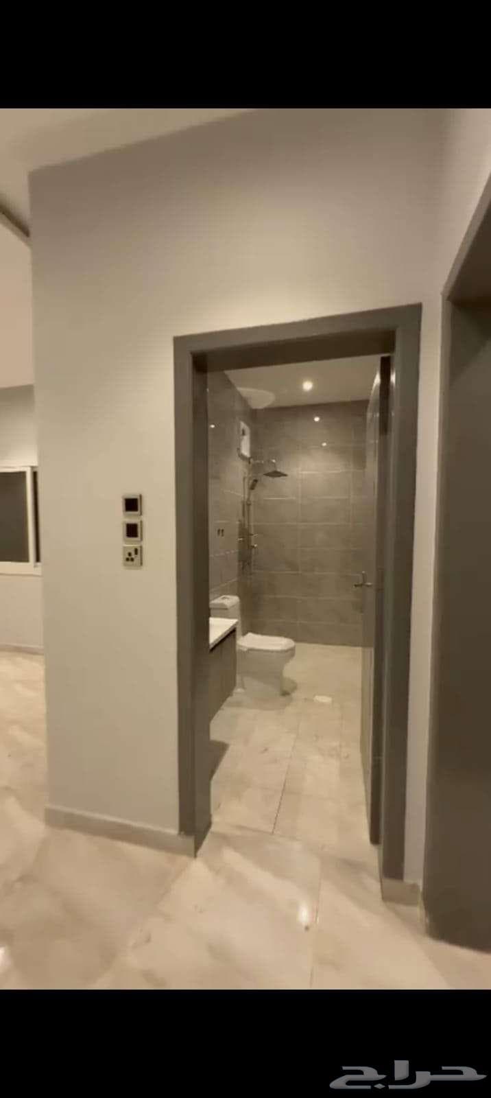 شقة  في الملك فهد 2