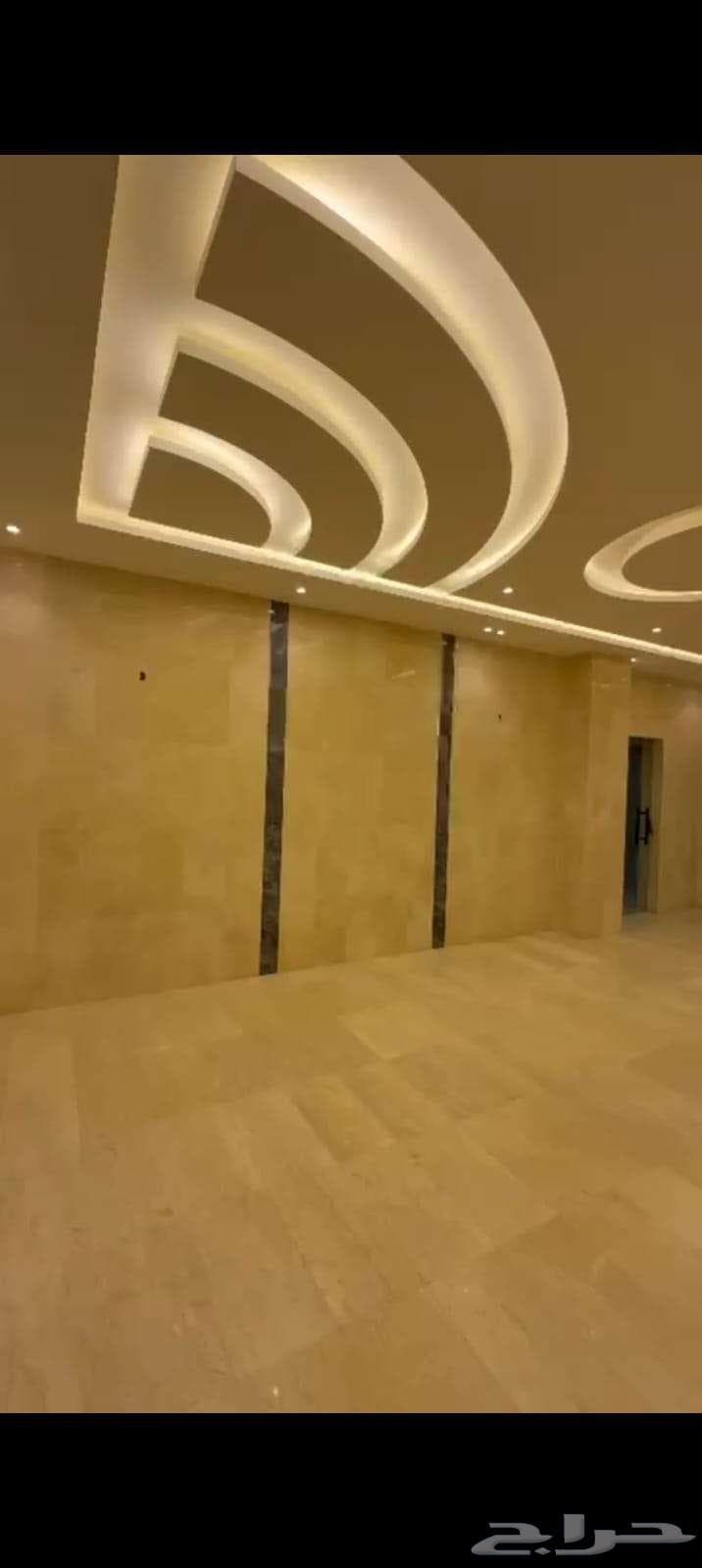 شقة  في الملك فهد 4
