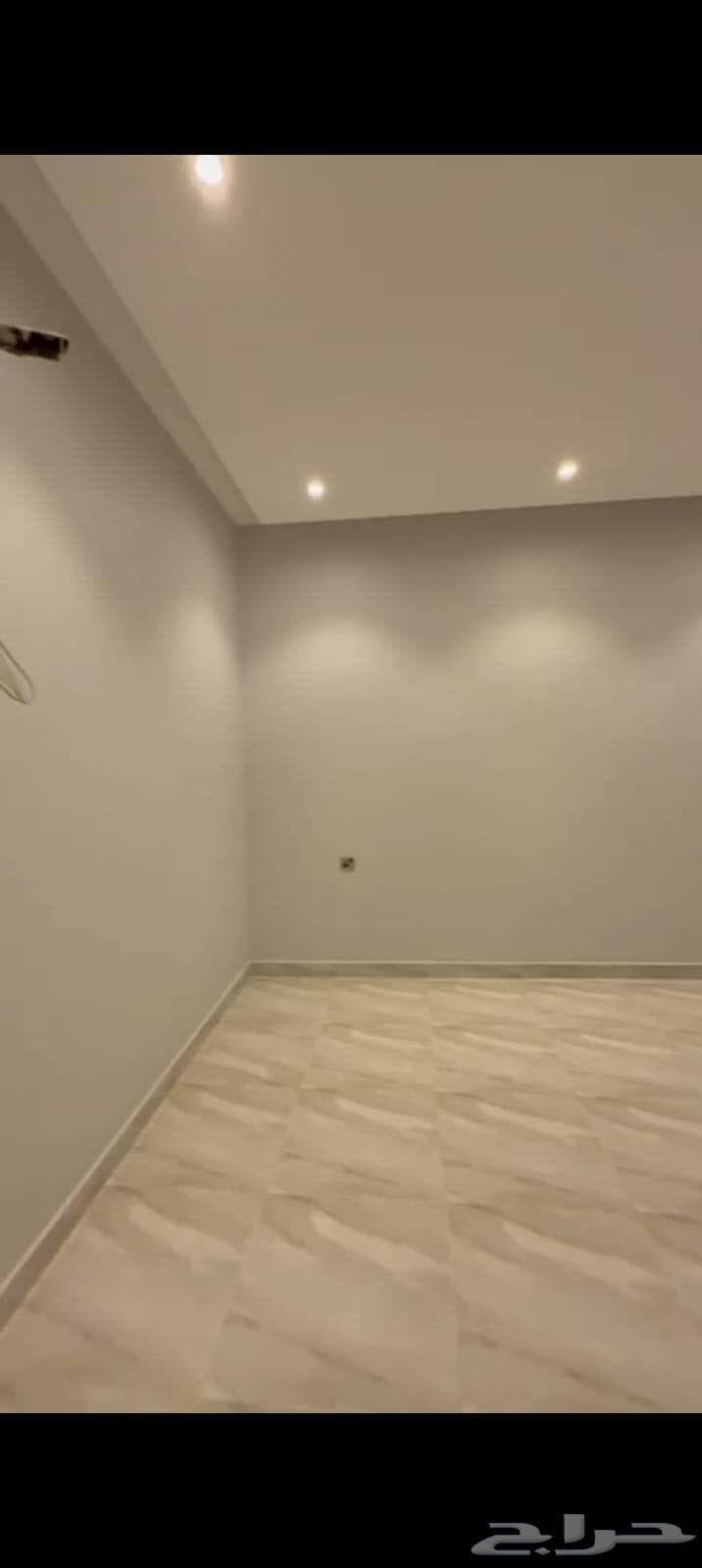 شقة  في الملك فهد 5