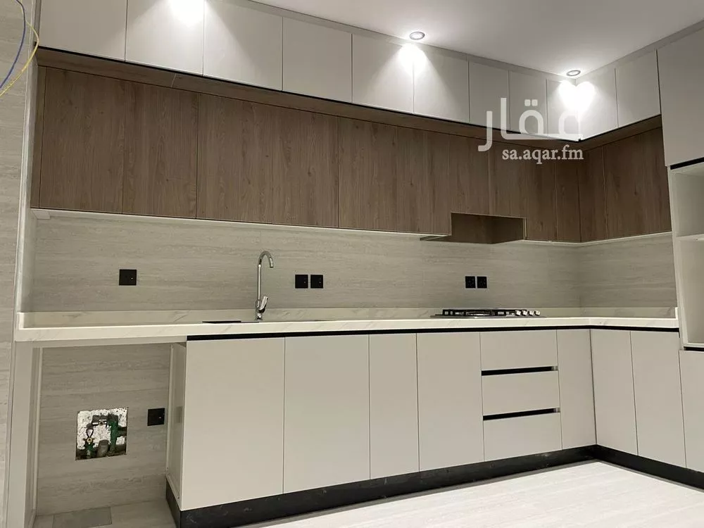 شقة 4 غرف في النخيل 1