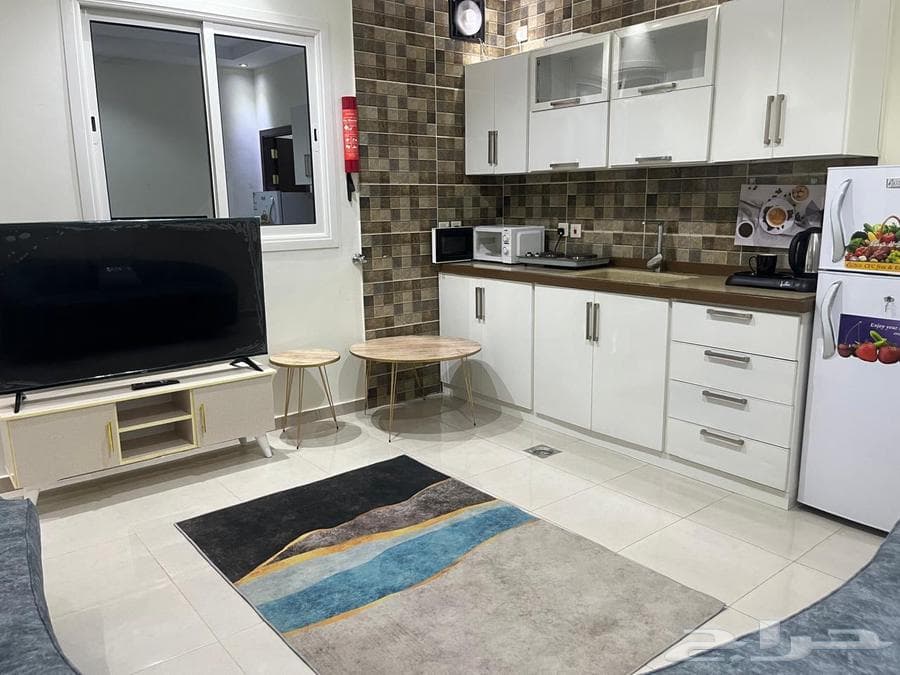 شقة  في شظاة 11