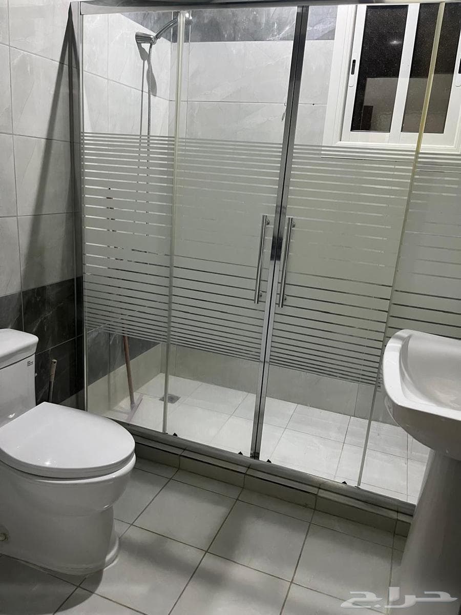 شقة  في شظاة 10