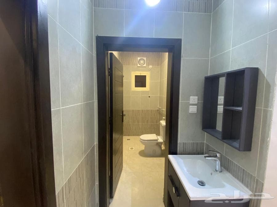 شقة 2 غرف في طيبة 10