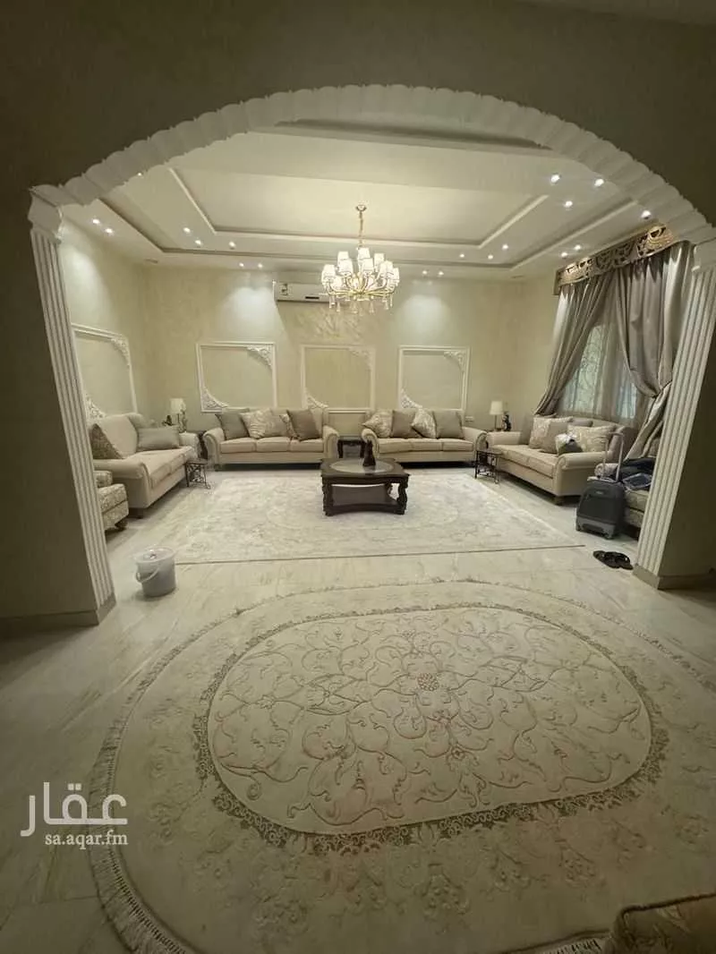 شقة 11 غرف في الرمال 4