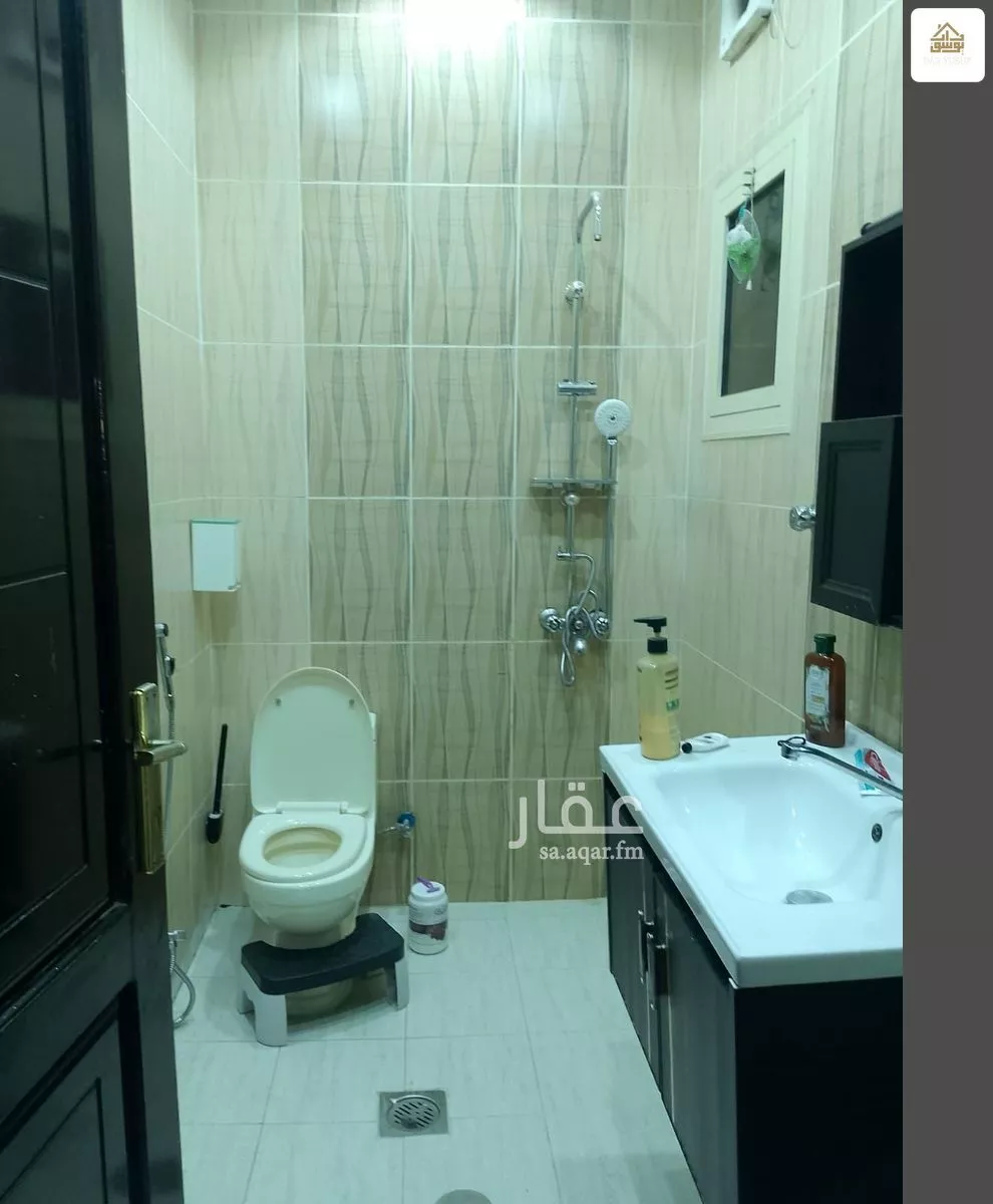 8 bedroom villa in Al Difa 10