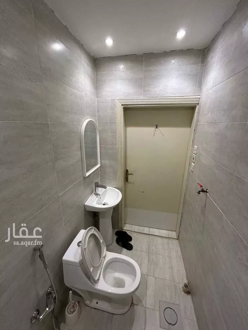 1 bedroom apartment in Al Wizarat 4
