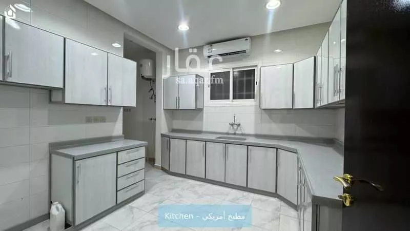 شقة 3 غرف في عرقة 4