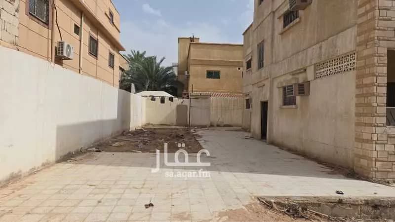 فيلا 12 غرف في الفاروق 6