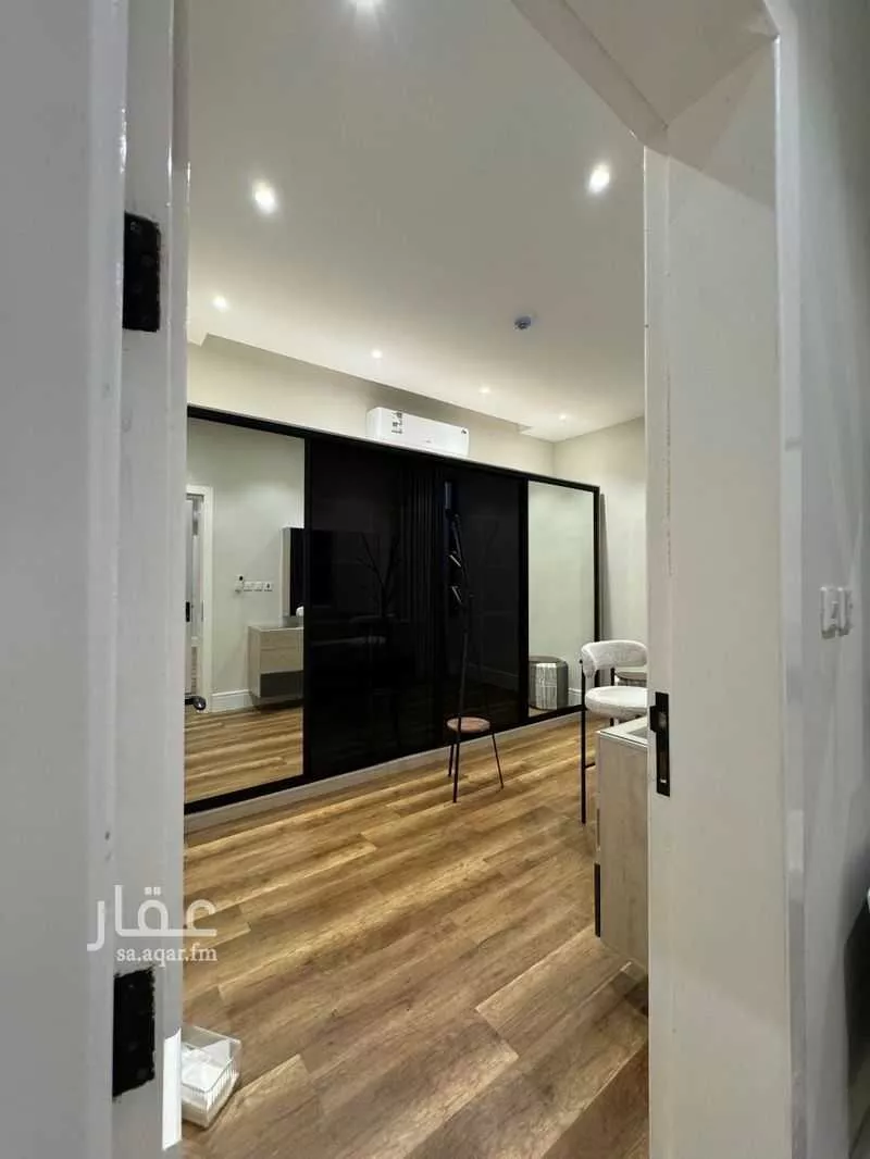 6 bedroom apartment in Dhahrat Namar 5