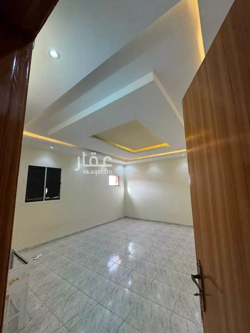 4 bedroom floor in Dhahrat Laban 3