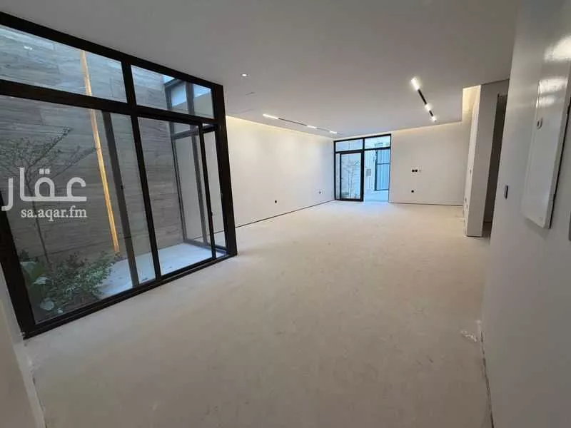 4 bedroom floor in Al Yasmin 1