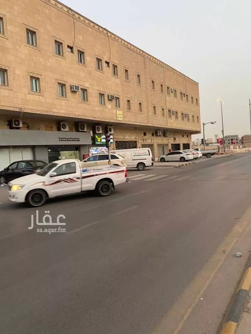 مكتب 733 م² في الملز 1