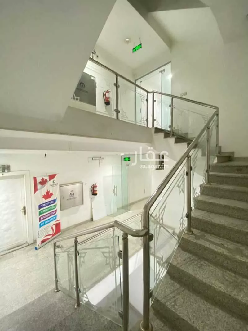 مكتب 733 م² في الملز 2