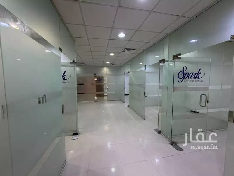 مكتب 12150 م² في الصحافة 13