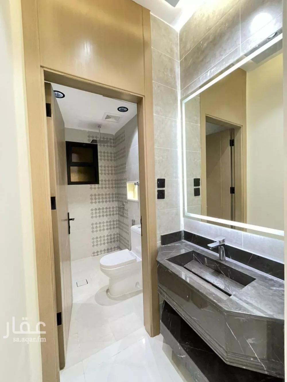 شقة 5 غرف في الملك فهد 3