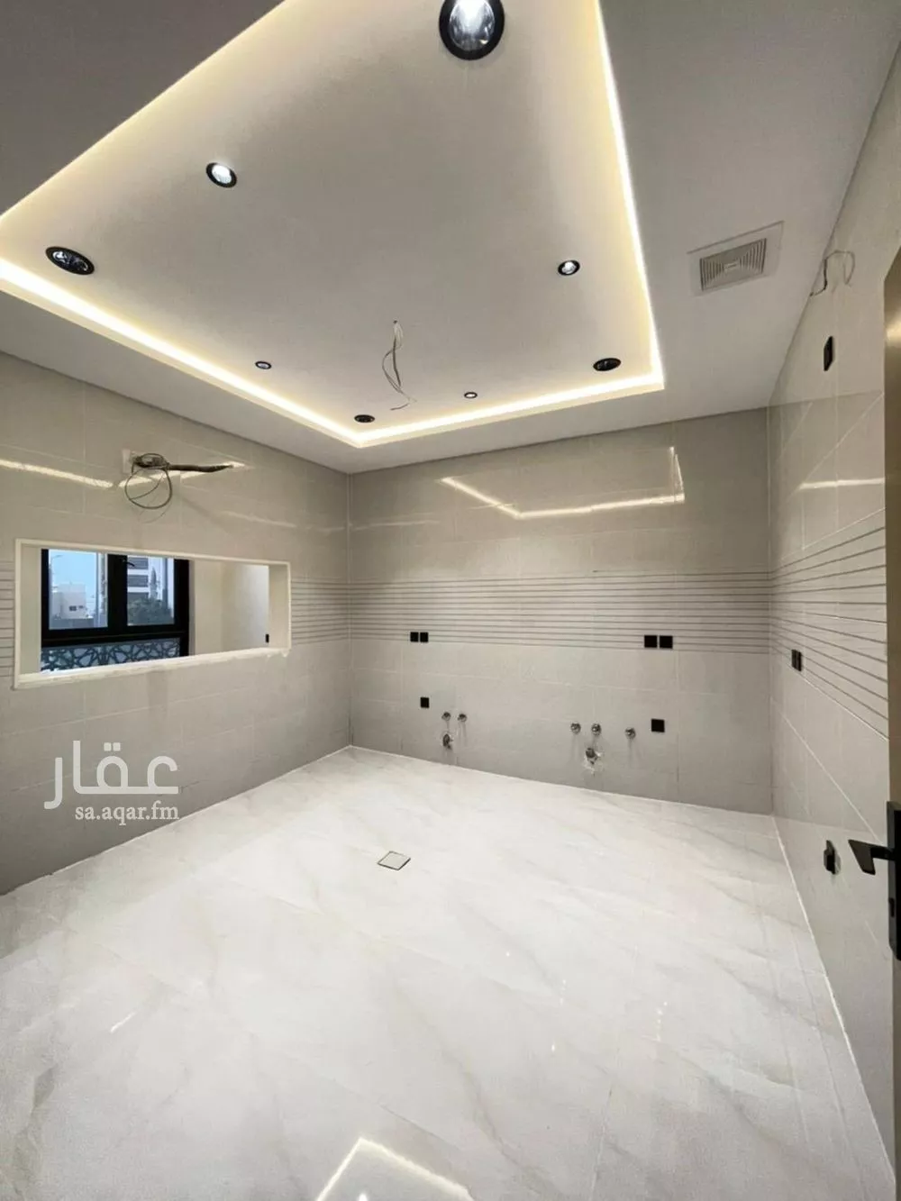 شقة 5 غرف في الملك فهد 4