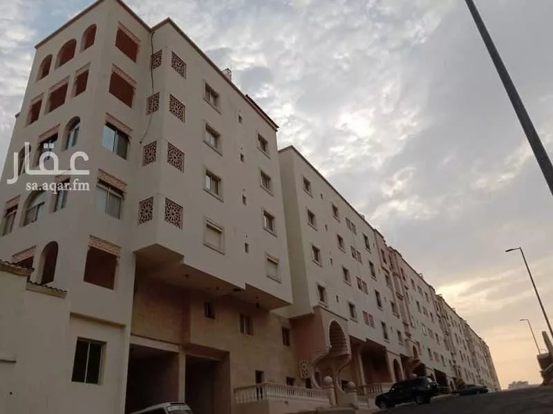 شقة 12 غرف في المرسلات