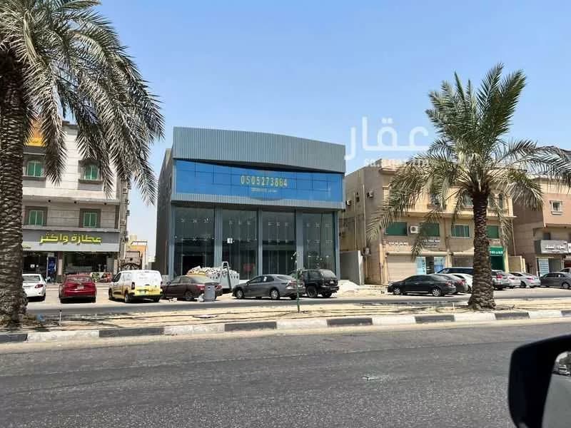 مكتب 700 م² في احد 2