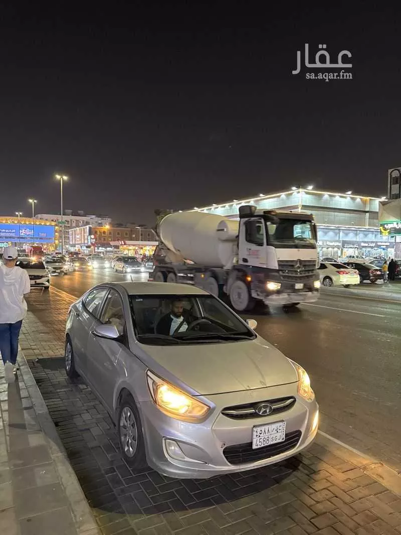 محل 712 م² في الشرفية 6