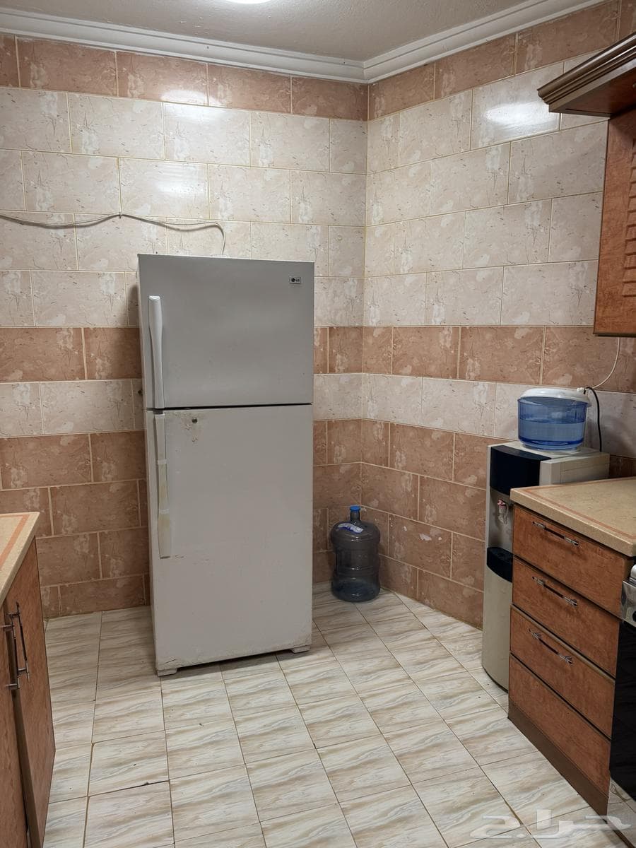 شقة 5 غرف في المروة 18