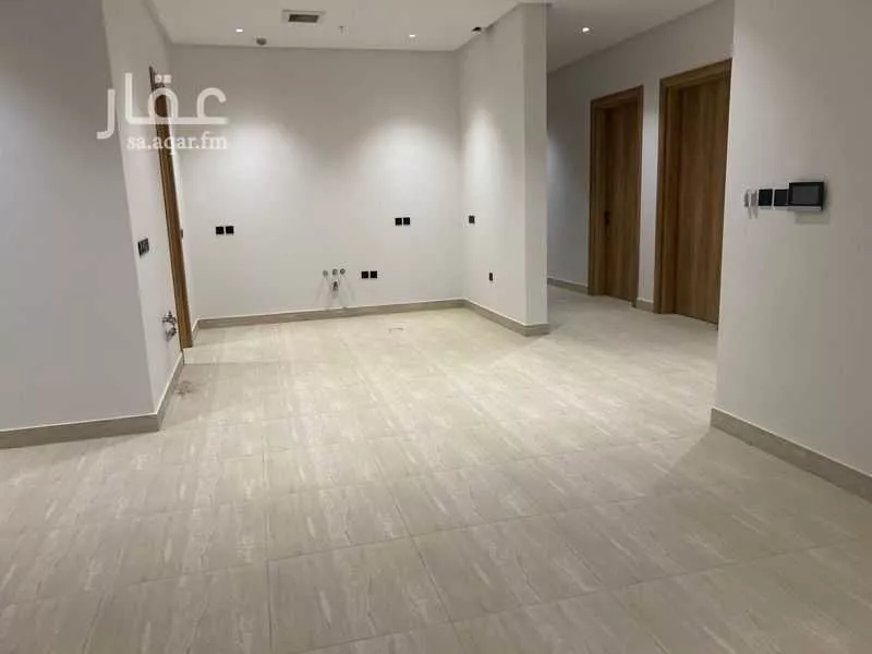 شقة 4 غرف في الرمال 12