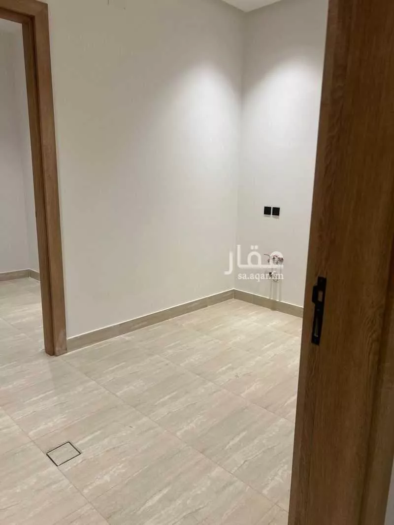 شقة 4 غرف في الرمال 4