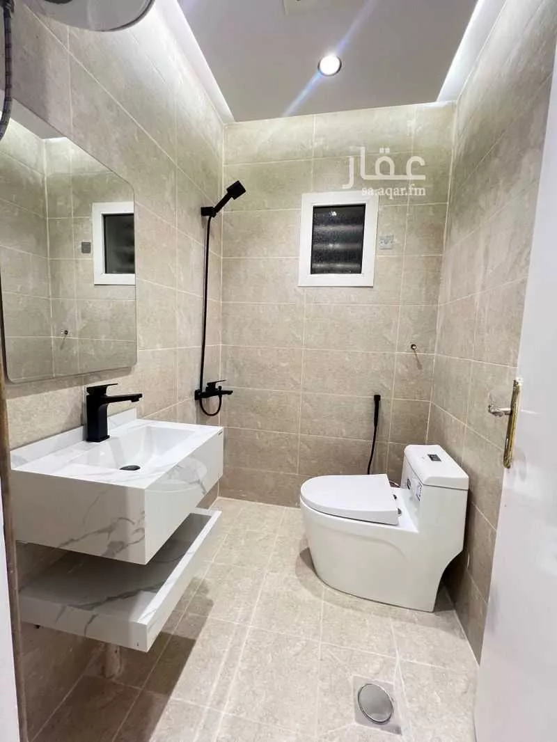 شقة 4 غرف في الملقا 11